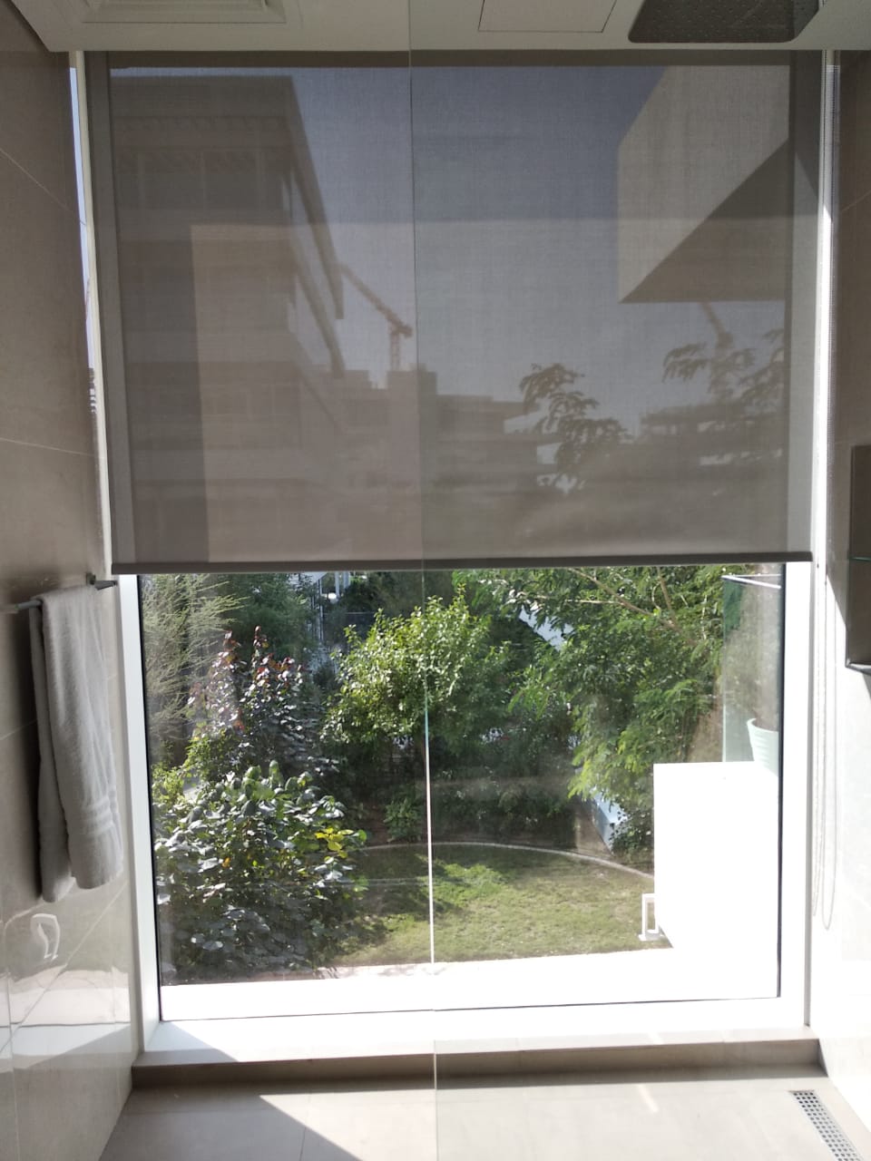 roller blinds (3) roller blinds (3)